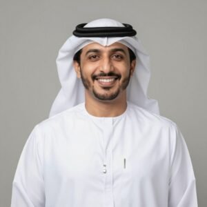 صورة لعميل راضٍ عن خدمة توصيل طلبات في العين